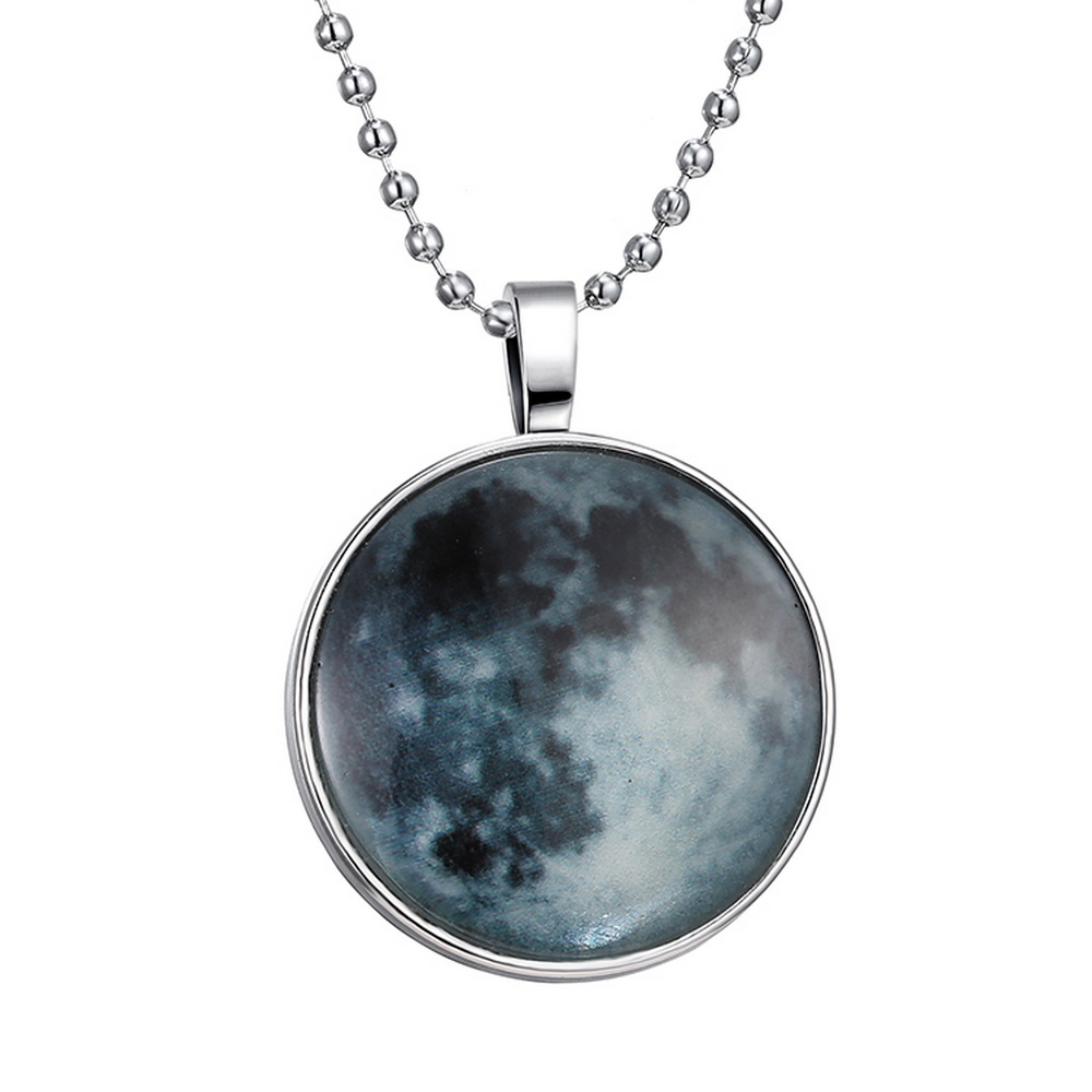 unknown Brilliant Noctilucent Galaxy Nebula Universe Pendant Round Full Moon Dome Cabochon Chain Retro Fashion Necklace for Female